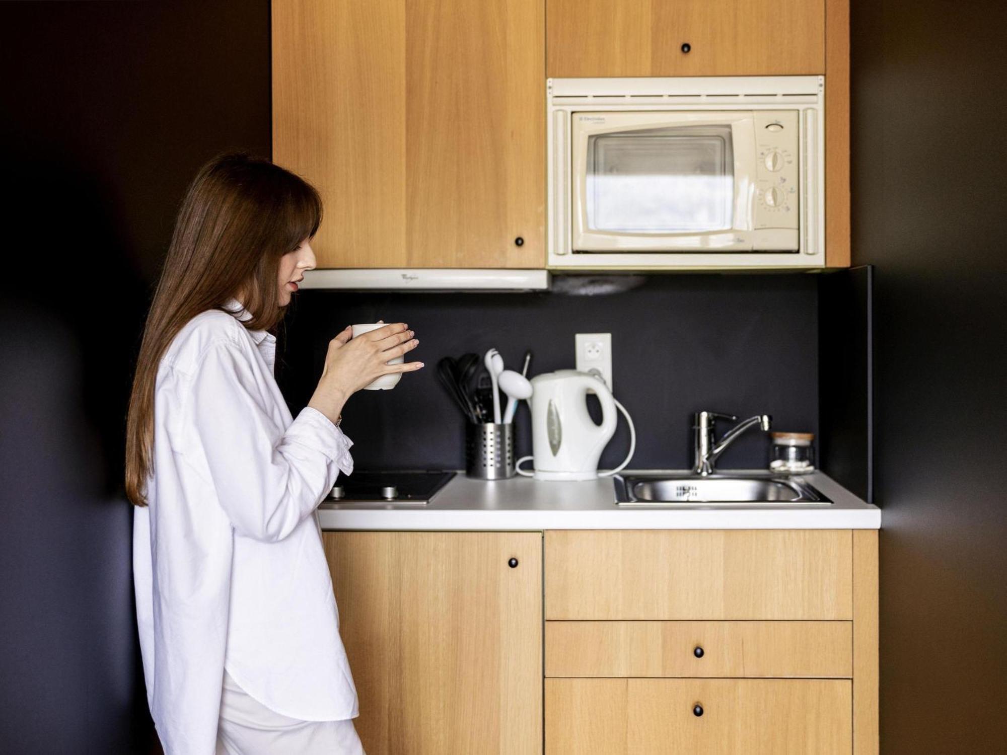 Studio for 3 People, with Balcony,1716995702:JPEG